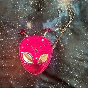 3/$30 🌴 Pink Metallic Alien Purse